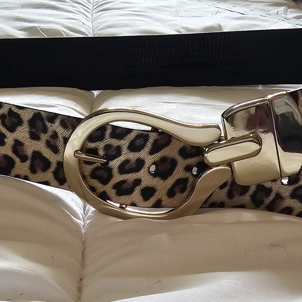 Chicos Leopard Print Reversible Belt with Gold Buckle NWOT O/S - Picture 5 of 9